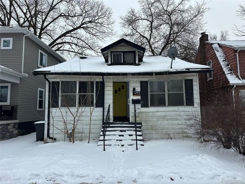 293 Fielding St, Ferndale, MI, 48220-2771 | Card Image