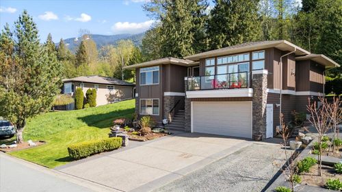 208-51075 Falls Crt, Chilliwack, BC, V4Z1K7 | Card Image