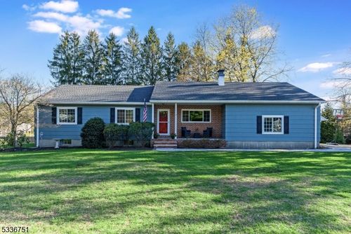 13 Manor Dr, Newton, NJ, 07860-2720 | Card Image