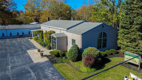 8700 Goodrich Rd, Clarence Ctr, NY, 14032-9683 | Card Image