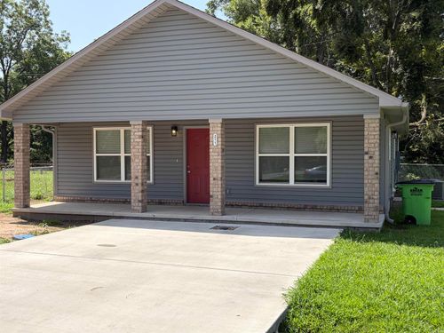 211 Thomas Dr, Lonoke, AR, 72086-3765 | Card Image