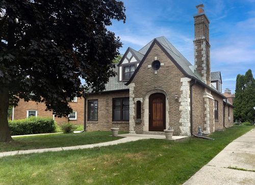 4525 S Lawler Avenue, Cudahy, WI, 53110 | Card Image