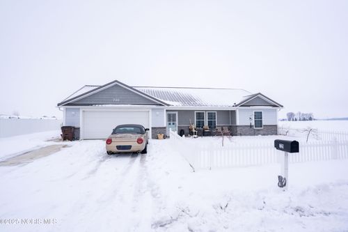 720 Bergman Rd, Sherwood, OH, 43556-9825 | Card Image