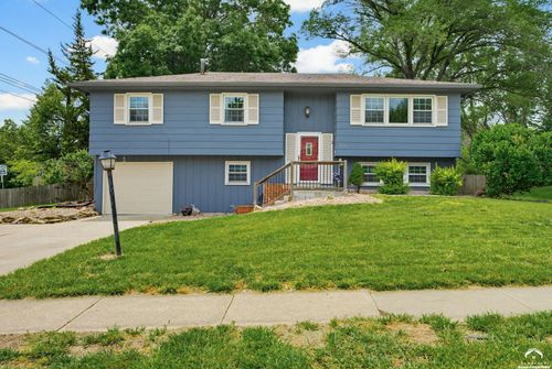 3403 Trail Rd, Lawrence, KS, 66049-2227 | Card Image