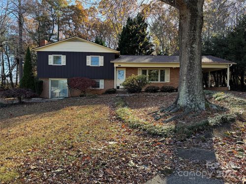 2665 Fairway Acres Cir, Lenoir, NC, 28645-7803 | Card Image