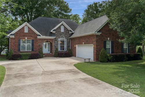 18118 Pompano Pl, Cornelius, NC, 28031-8632 | Card Image