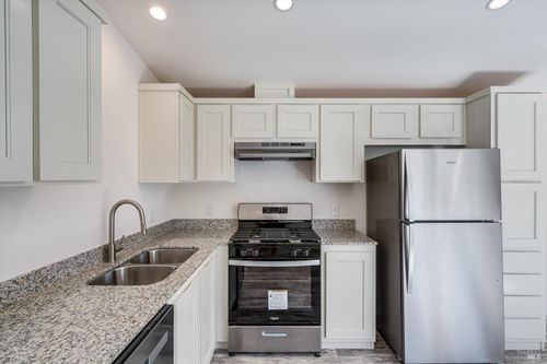spc-25-101 Colgan Ave, Santa Rosa, CA, 95404-5940 | Card Image