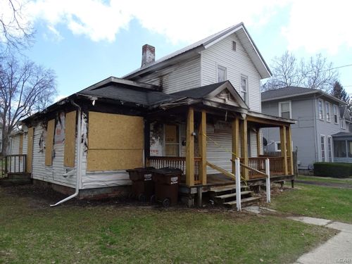 443 S Winter St, Adrian, MI, 49221-3302 | Card Image