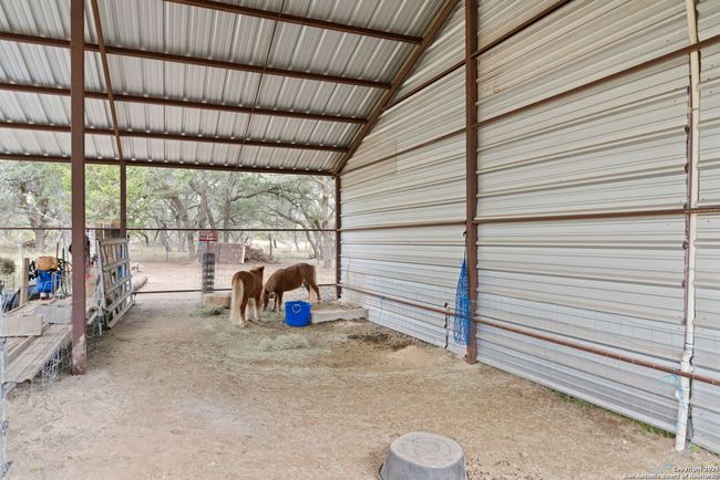 6005 W Ammann Rd, Home with 5 bedrooms, 5 bathrooms and null parking in Bulverde TX | Image 20