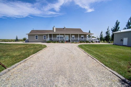 840 Dufferin St, Granum, AB, T0L1A0 | Card Image