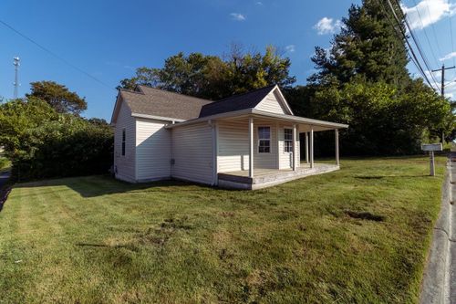 221 East St Se, Cleveland, TN, 37311-2826 | Card Image