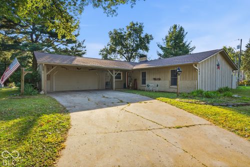 408 Greenacres Dr, Crawfordsville, IN, 47933-2031 | Card Image