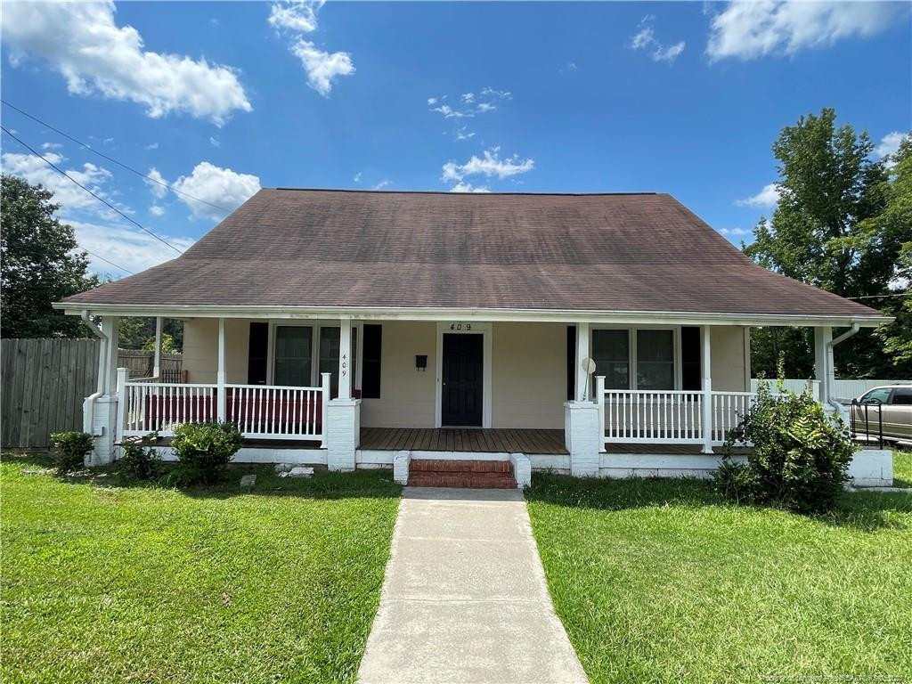 Edinborough Ave, Raeford, NC 28376