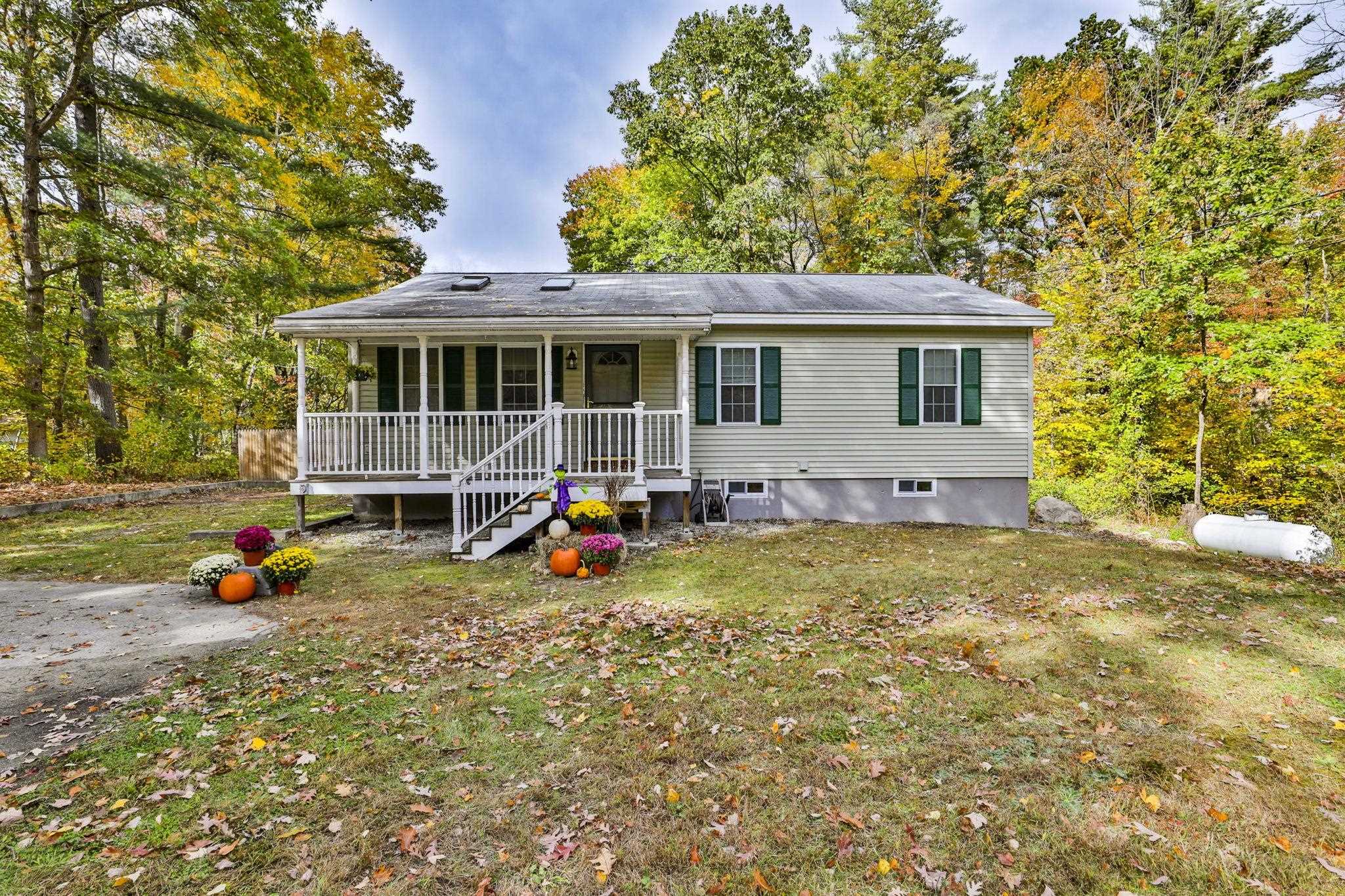 Farmer Rd, Hooksett, NH 03106