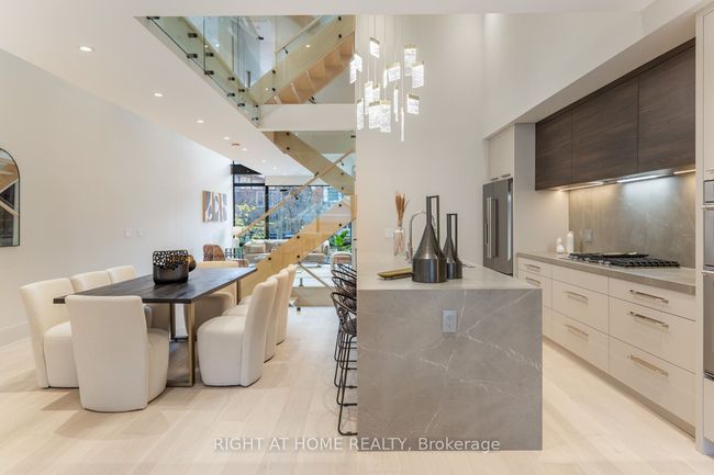 37 Kenilworth Ave, House other with 4 bedrooms, 6 bathrooms and 1 parking in Toronto ON | Image 18