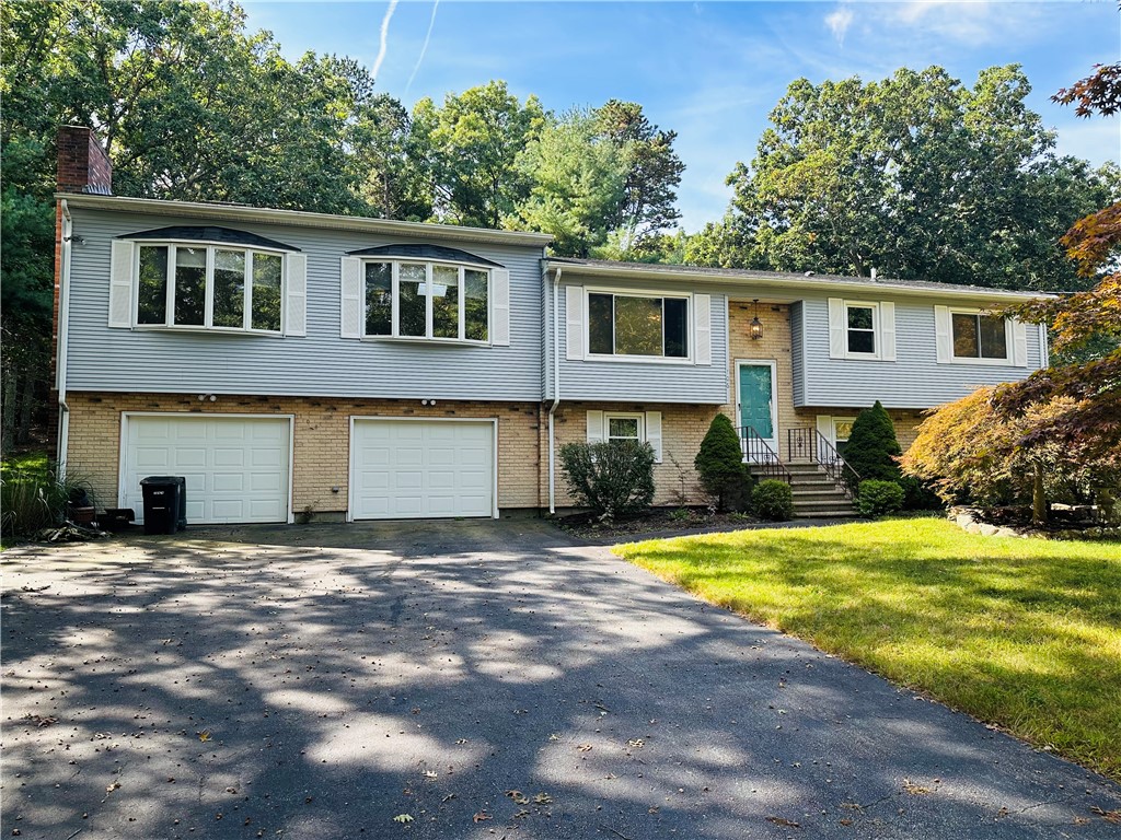 Reservoir Rd, Coventry, RI 02816