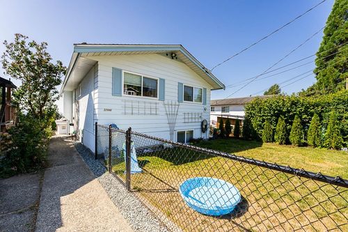 32986 4th Ave, Mission, BC, V2V1S4 | Card Image