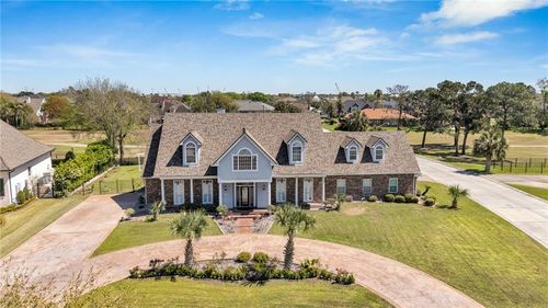 3633 Lake Michel Ct, Gretna, LA, 70056-8324 | Card Image