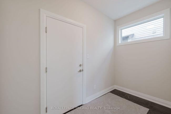 31 Allister Dr, House other with 3 bedrooms, 3 bathrooms and 4 parking in Middlesex Centre ON | Image 17