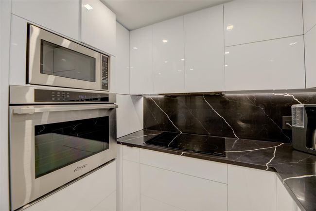 APT-404 - 1 Las Olas Cir, Condo with 2 bedrooms, 2 bathrooms and null parking in Fort Lauderdale FL | Image 17