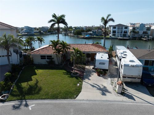 187 175th Terrace Dr E, REDINGTON SHORES, FL, 33708-1211 | Card Image