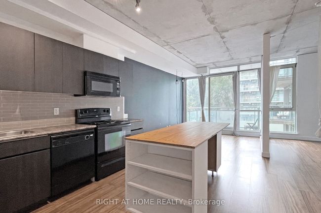 312 - 38 Niagara St, Condo with 1 bedrooms, 1 bathrooms and 1 parking in Toronto ON | Image 5