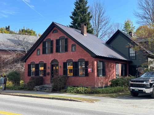 81 Central St, Woodstock, VT, 05091-1166 | Card Image