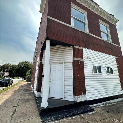 2f-3200 Mount Pleasant St, Saint Louis, MO, 63111-1505 | Card Image