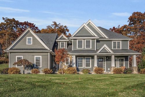 11 Perry Rd, Boylston, MA, 01505-1455 | Card Image
