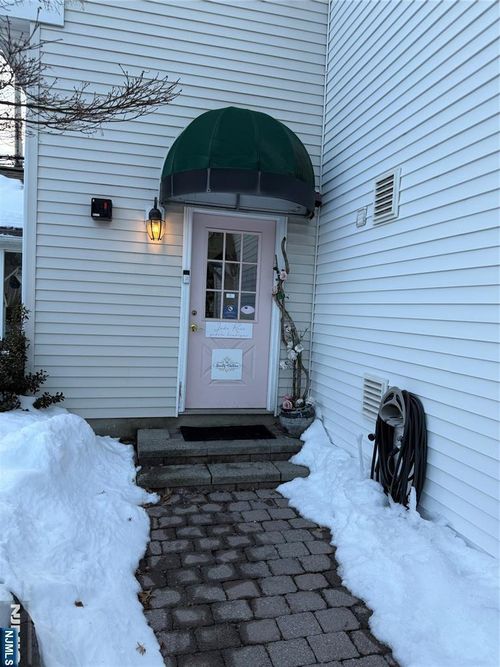 56 Central Ave, Old Tappan, NJ, 07675-7341 | Card Image