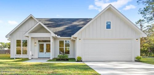 638 Fellgrass St, Waveland, MS, 39576 | Card Image