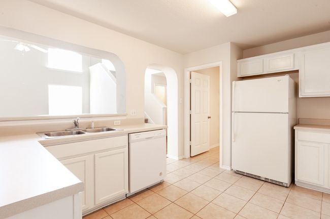 494 Sampson, House other with 4 bedrooms, 3 bathrooms and 4 parking in Kyle TX | Image 13