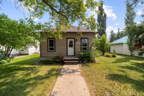 4806 50 St, Sedgewick, AB, T0B0E2 | Card Image