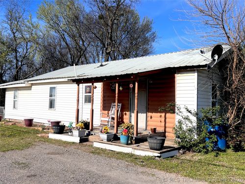 31 W 8th St, Kiowa, OK, 74553 | Card Image