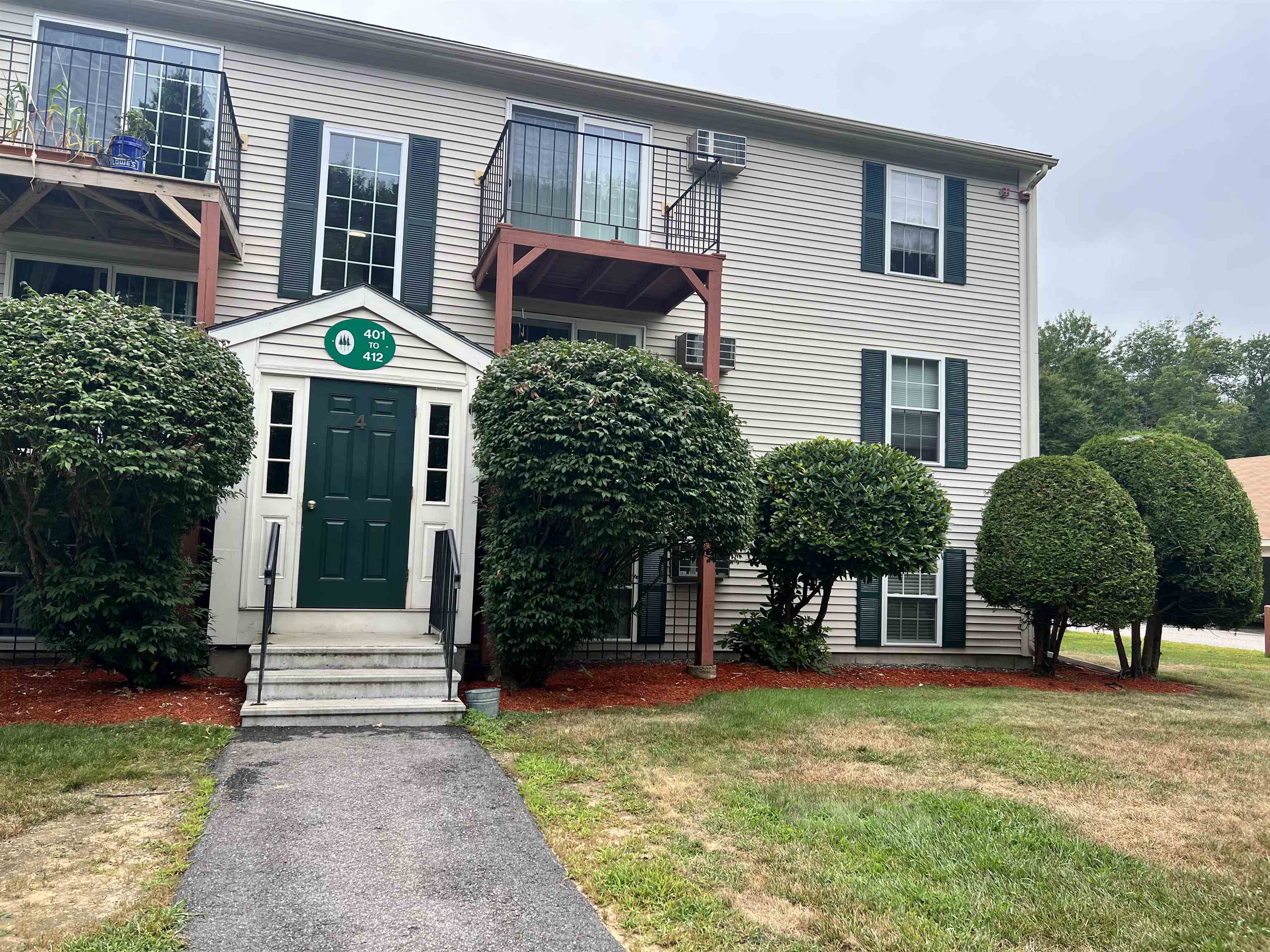 White Cedar Blvd, Portsmouth, NH 03801