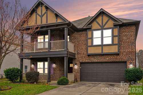 10916 Tower Oak Dr, Charlotte, NC, 28269-5051 | Card Image
