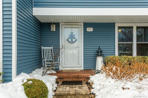 unit-85-100 Baker Ct, Island Park, NY, 11558-2269 | Card Image