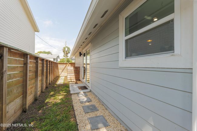 185 Pine St, House other with 3 bedrooms, 2 bathrooms and null parking in ATLANTIC BEACH FL | Image 41