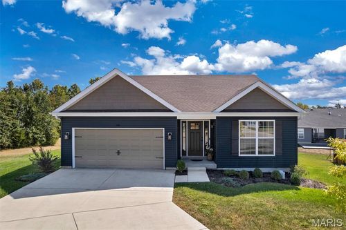 1576 Westlake Cir, Pacific, MO, 63069-3676 | Card Image