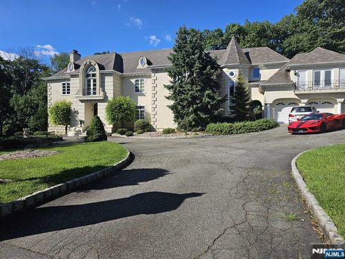 28 Buckingham Dr, Alpine, NJ, 07620-1045 | Card Image