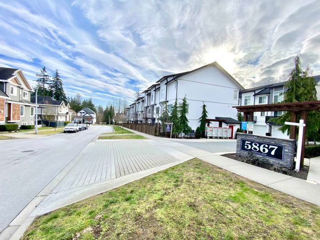 27 - 5867 129 Street, Townhouse with 4 bedrooms, 3 bathrooms and 2 parking in Surrey BC | Image 1
