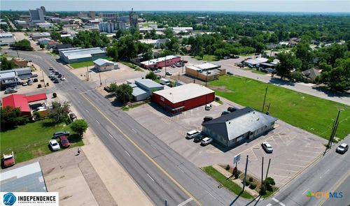 711 S 1st St, Temple, TX, 76504-5753 | Card Image