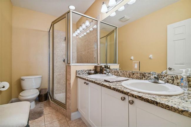 Master Bathroom | Image 36