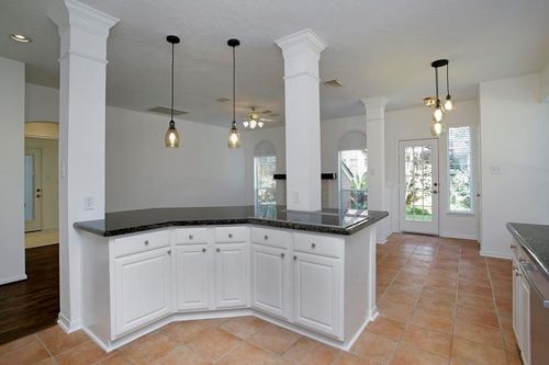6902 Afton Woods Dr, Houston, TX, 77055-7002 | Card Image