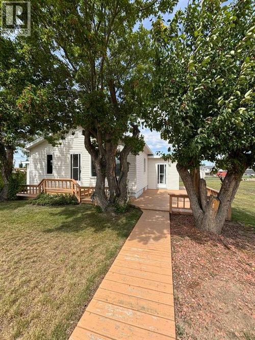 307 Centre Ave, Coutts, AB, T0K0N0 | Card Image