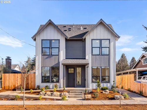 9562 N Buchanan Ave, Portland, OR, 97203-1704 | Card Image
