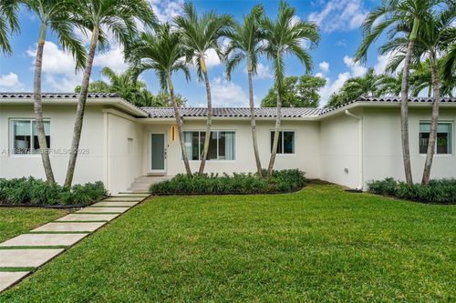 500 Ne 51st St, Miami, FL, 33137-3027 | Card Image