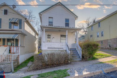 292 Lawrence St, Edwardsville, PA, 18704-1704 | Card Image