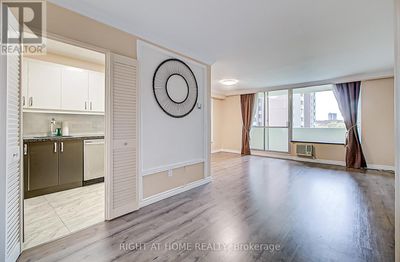 419 - 1 Massey Sq, Condo with 1 bedrooms, 1 bathrooms and 1 parking in East York ON | Image 1