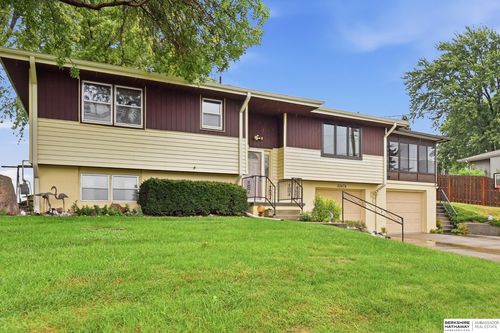 20474 Cardinal Ln, Council Bluffs, IA, 51503-5634 | Card Image